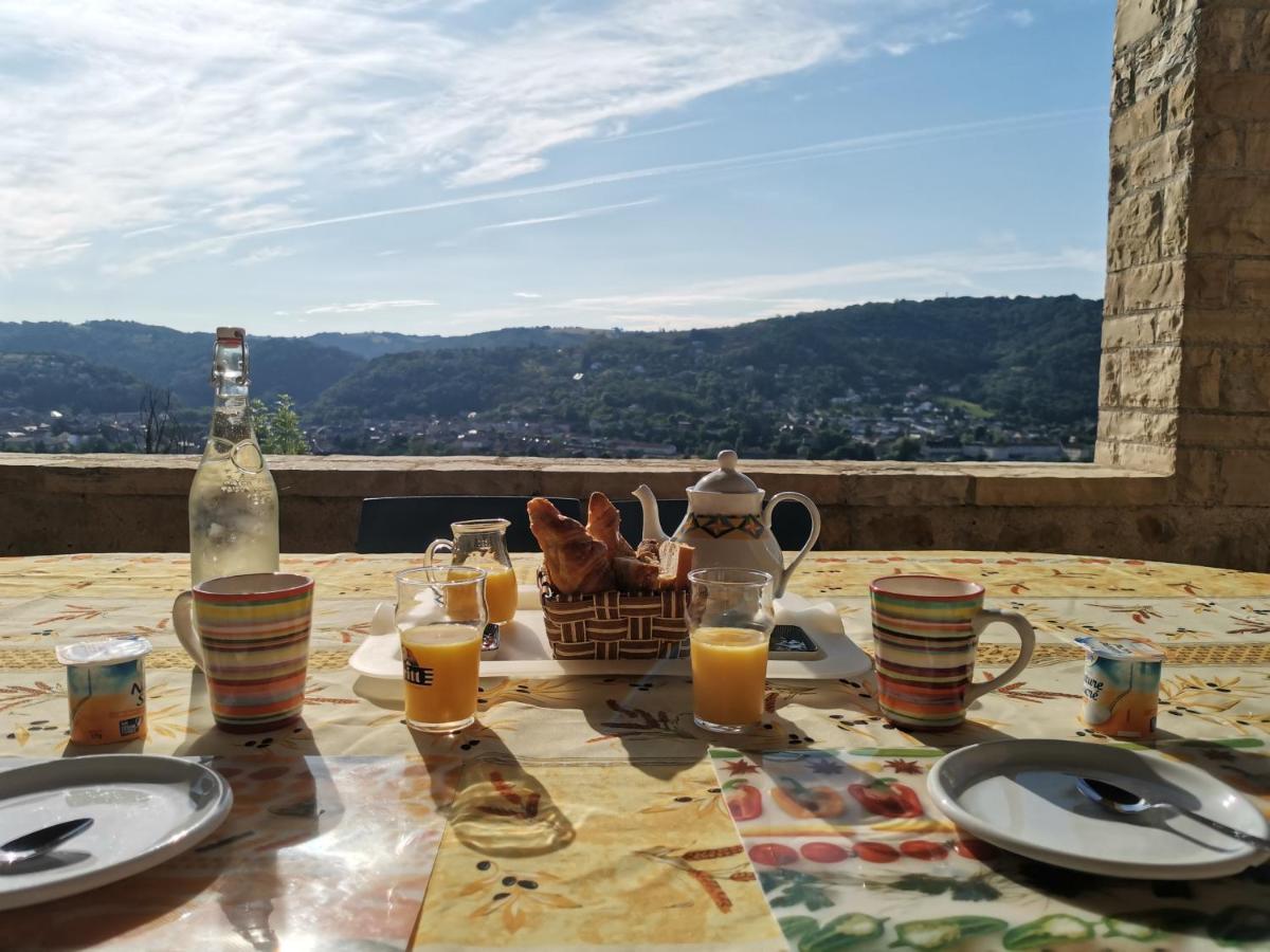 Le Senechal Bed & Breakfast Villefranche-de-Rouergue Exterior photo